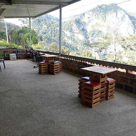 Mirador Ventanas De Tisquizoque Guest House Florian  Екстериор снимка